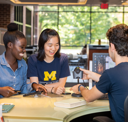 3 students working together